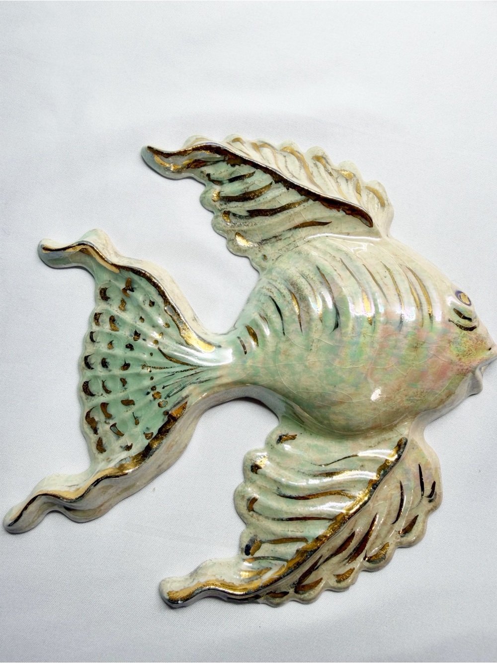 Vintage Hand Painted Iridescent Angel Fish and Bubbles Irene Smith Chalkware - Picture 2 of 10